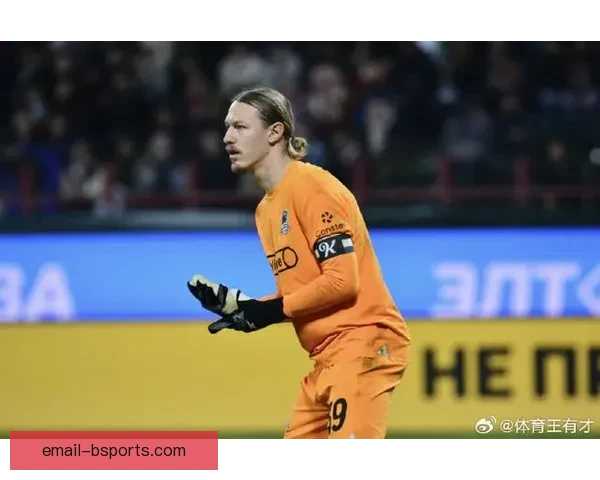 巴黎圣日耳曼官方宣布签约萨福诺夫迎接新赛季挑战